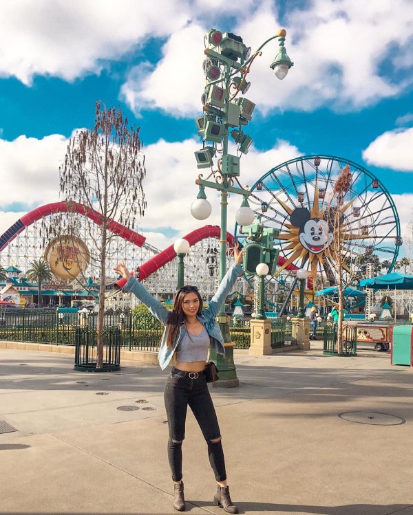 Ferris wheel, Amusement ride, Fun, Tourist attraction, Sky,