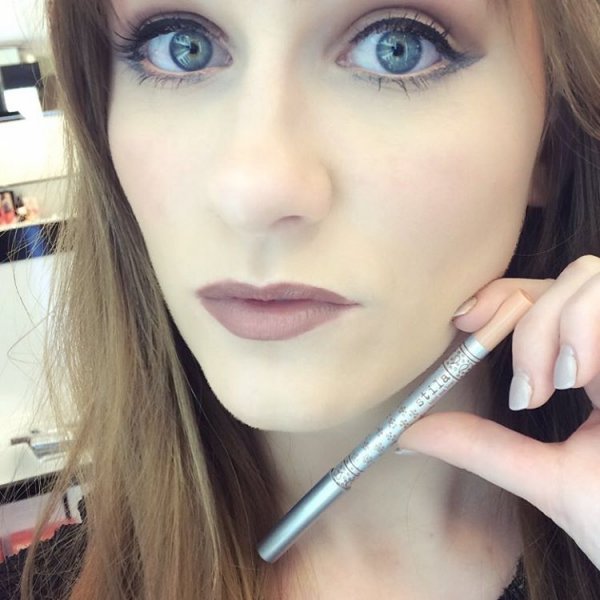 Use Nude Liner along Your Lids