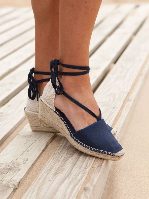 espadrilles that tie around the ankle