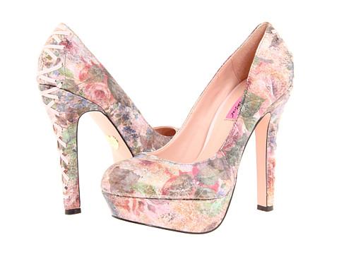 Betsey Johnson Ditan Floral Printed Pumps