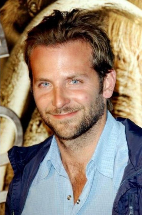 Bradley Cooper Clothes the Homeless