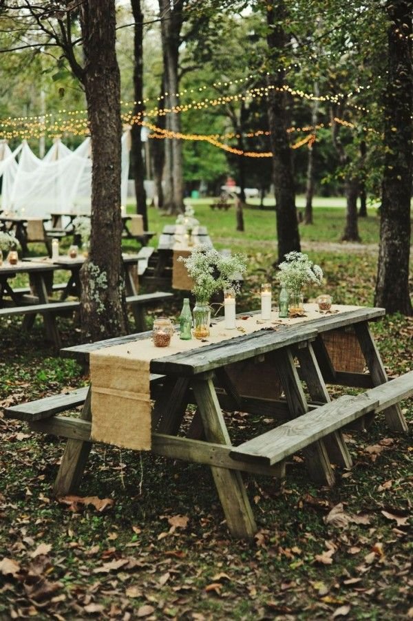 Use a Burlap Table Runner at an Outdoor Event