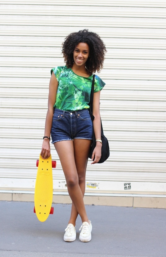 How to Style Denim Shorts Outfits