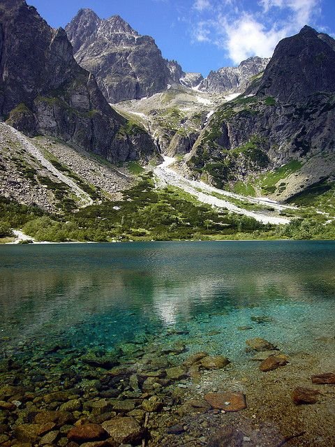 Shelter on the Green Pond,mountainous landforms,nature,geographical feature,landform,