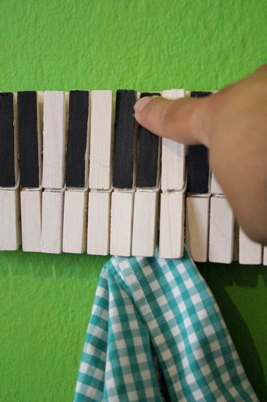 Piano Wall Hanger