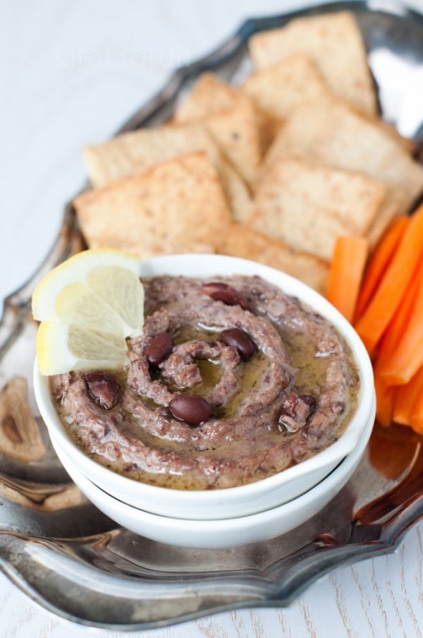 Black Bean Hummus