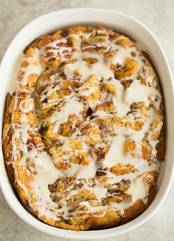 Cinnamon Roll Pear Bread Pudding