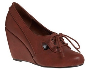 Modcloth Extra Credit Wedge