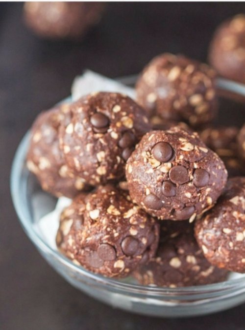 food,dessert,chocolate truffle,produce,praline,