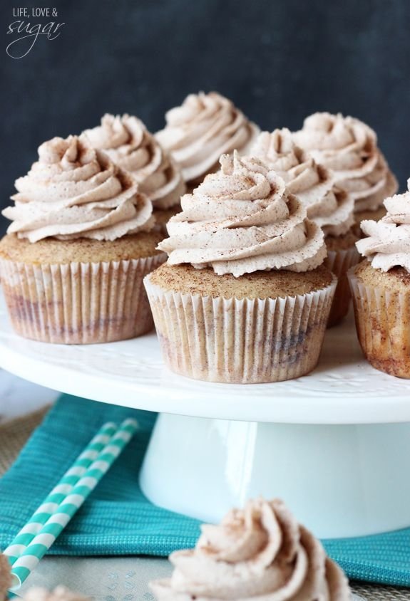 Cinnamon Walnut Cupcakes