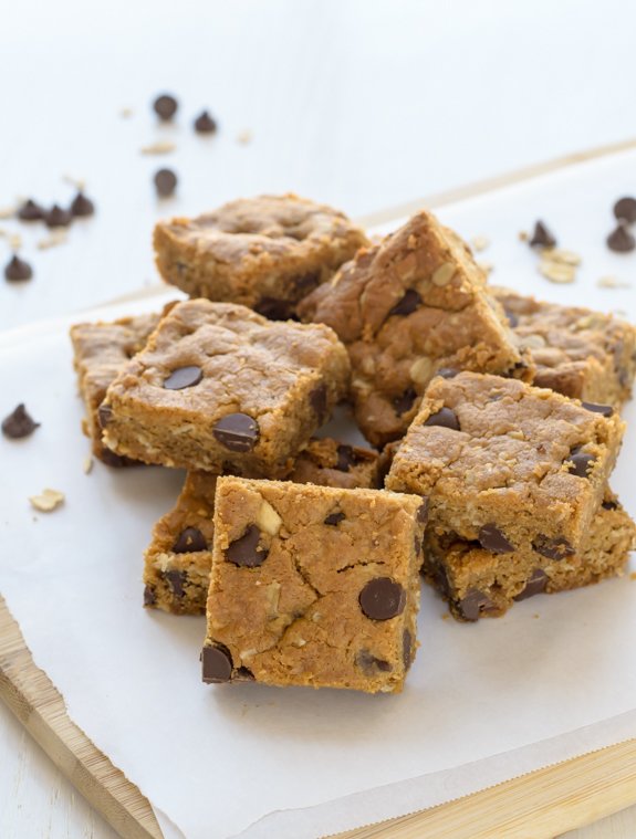 Flourless Blondies