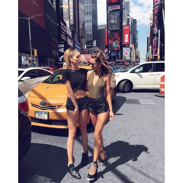 supermodel, leg, model, photo shoot, IDS,