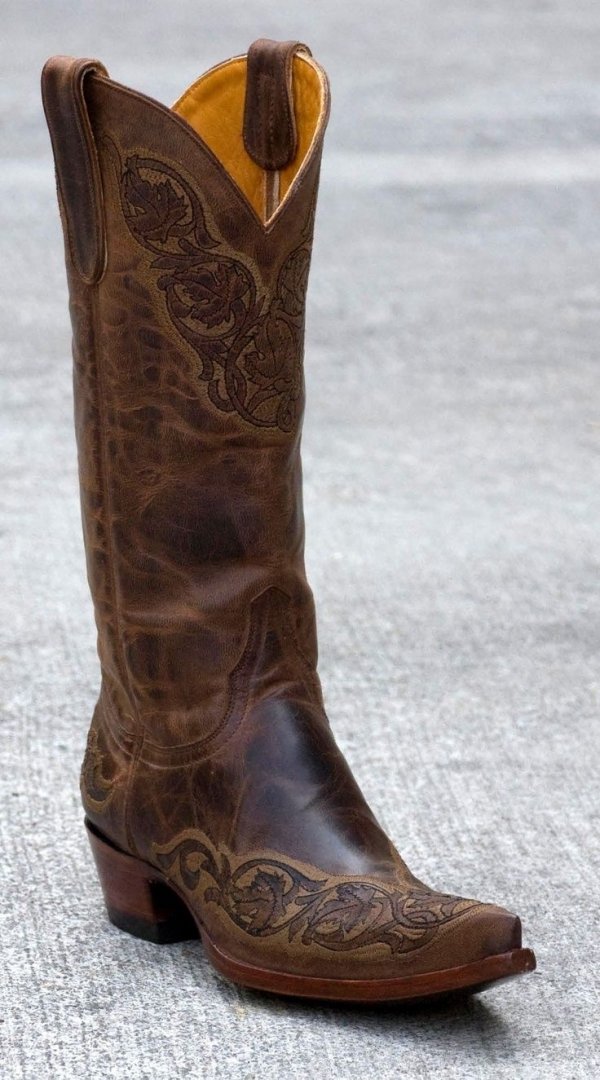 36 Pairs of Cowboy Boots to Wake up Your Country Side