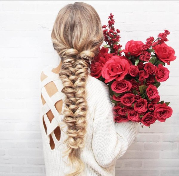 hair,hairstyle,flower,long hair,