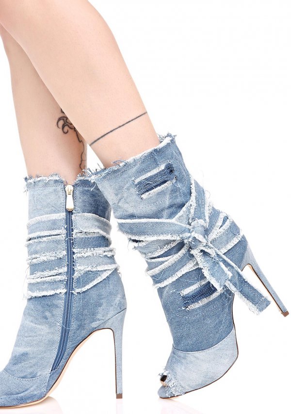 16 Trendiest Denim Pieces That Will Kill It on Your IG ...