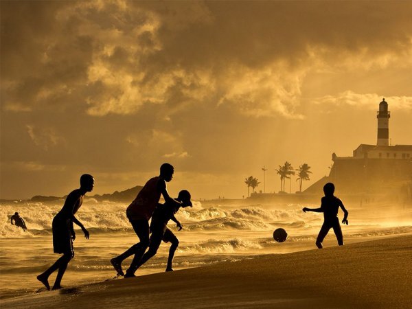 Golden Goal by Florian Goppold