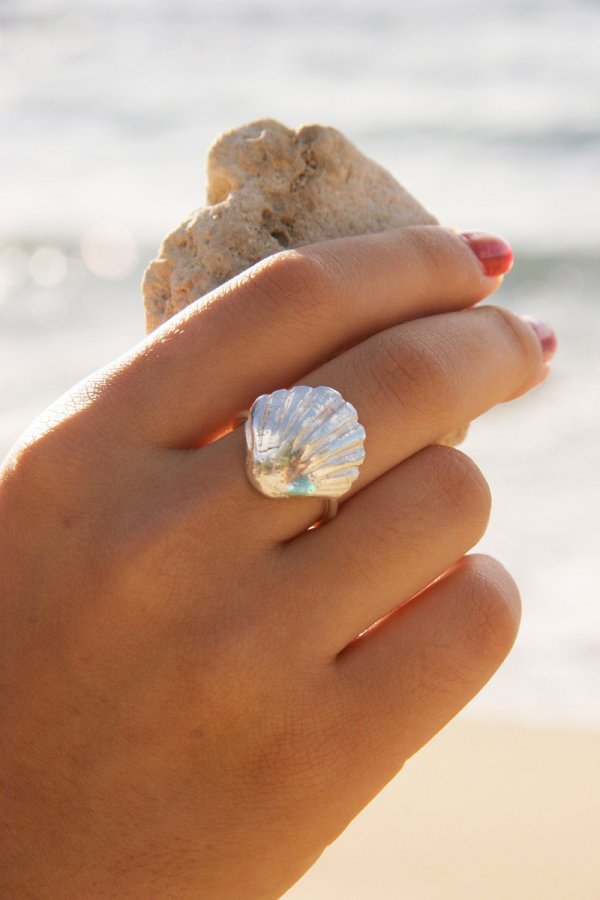 finger,jewellery,close up,beauty,skin,