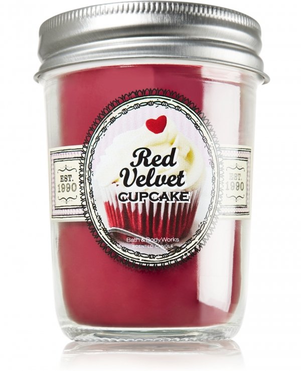 Bath & Body Works Red Velvet Cupcake Candle