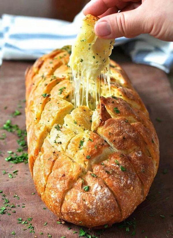 Garlic and Cheese Pull Apart Bread