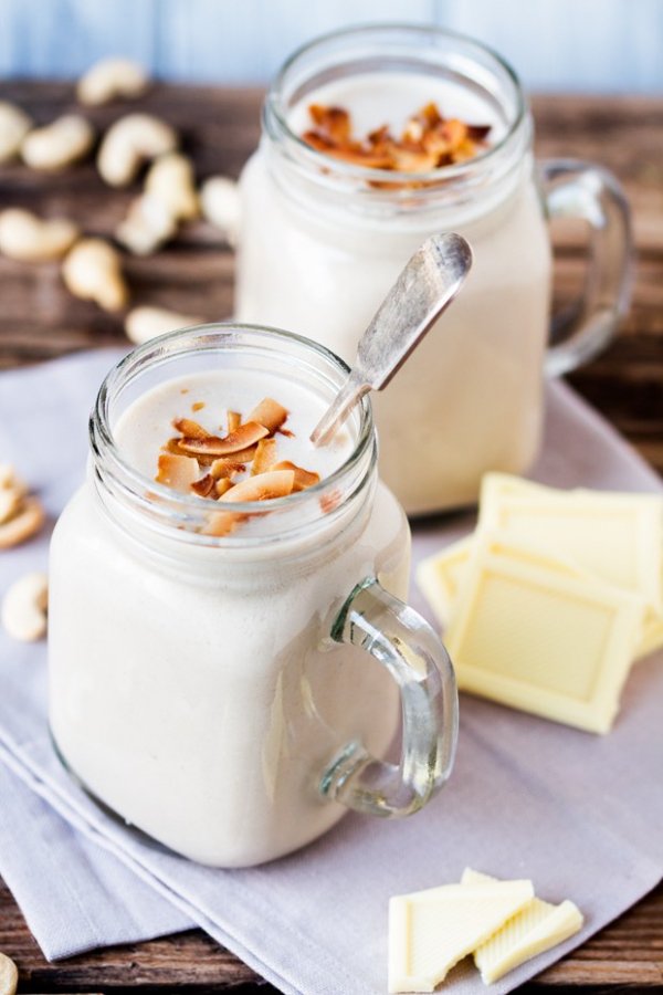 White Chocolate Coconut Cashew Hot