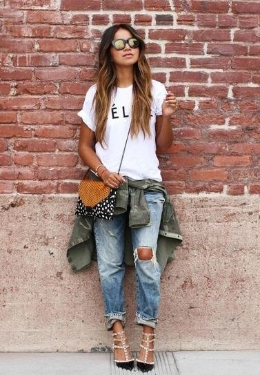 7 Street Style Outfit Ideas with Ripped Jeans That You ll Have Fun