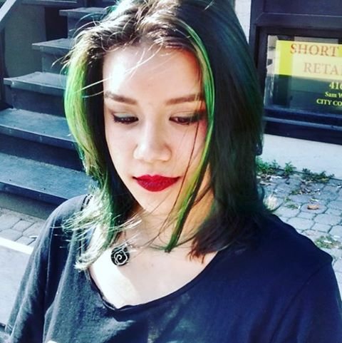 Kimberly Styles' Red Lip & Green Hair