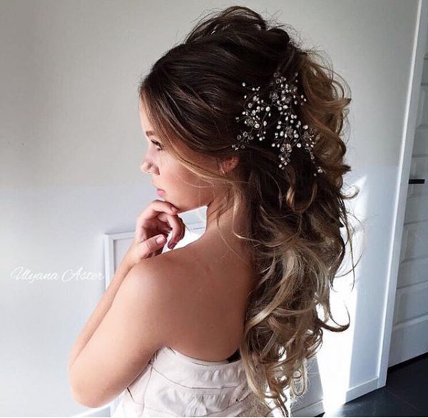 clothing, hair, hairstyle, fashion accessory, bridal accessory,