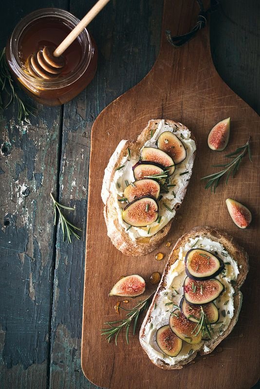 Fig, Rosemary, & Goat Cheese Tartines