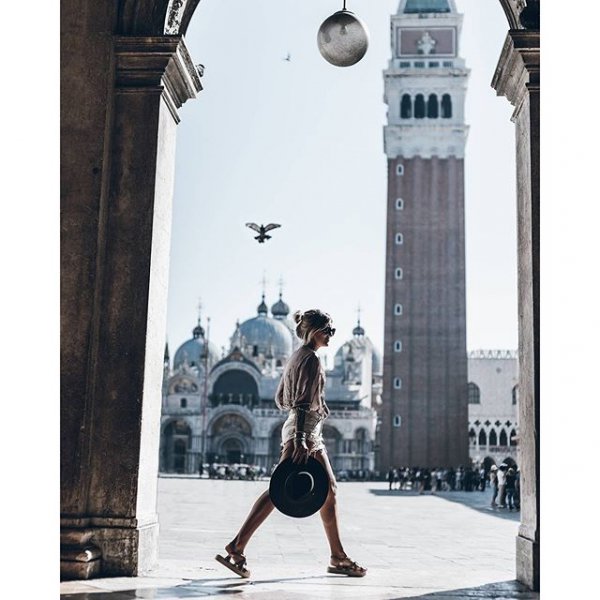 Piazza San Marco, St Mark's Basilica, structure, advertising, lighting,