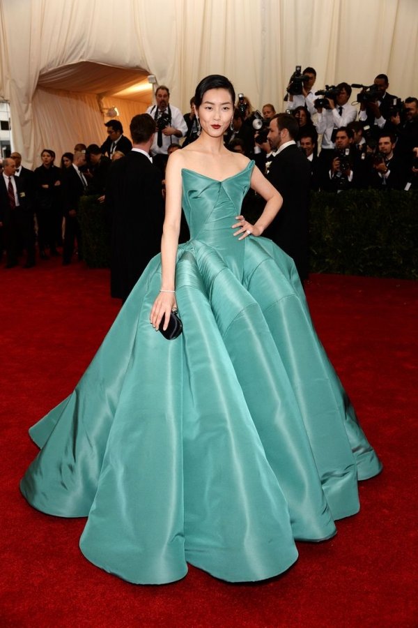 Liu Wen in Zac Posen