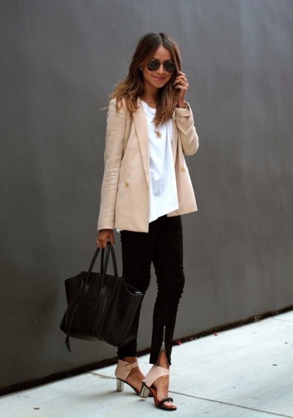 Neutrals Stike Again! Match Your Shoes to Your Outfit