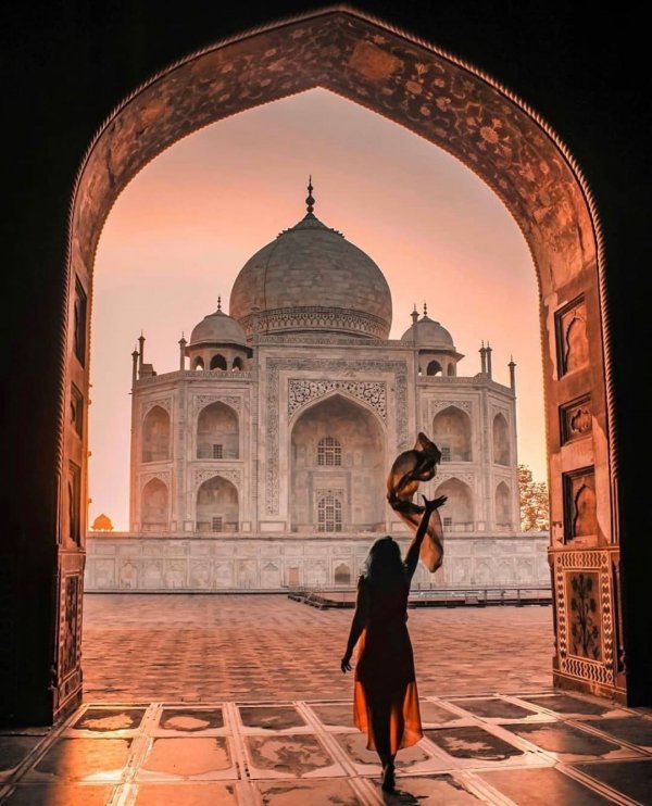 Arch, Holy places, Landmark, Architecture, Building,