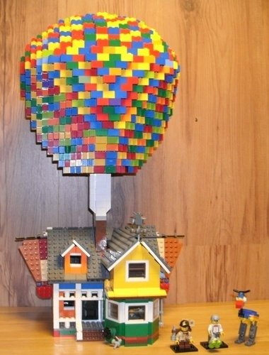 LEGO "up" House