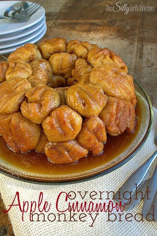 Overnight Apple Cinnamon Monkey Bread