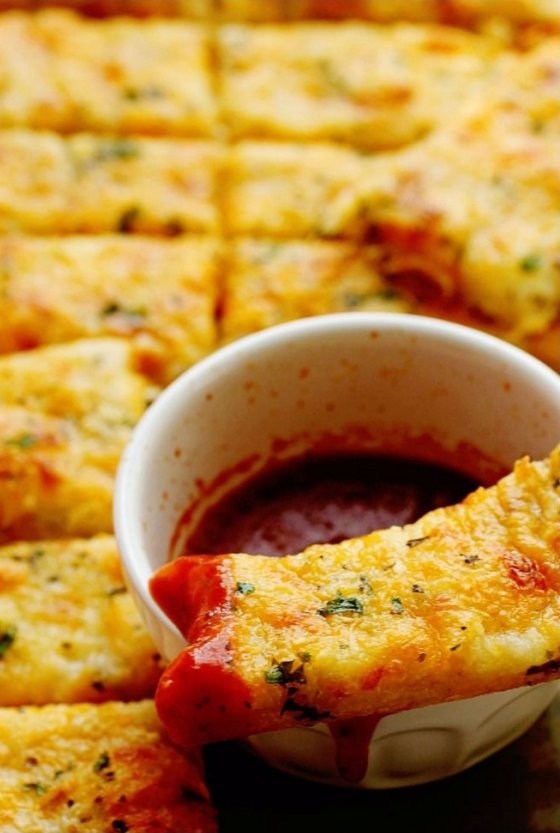 Garlic Cheese Breadsticks