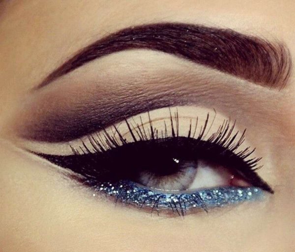 Try Glittery Eyeliner