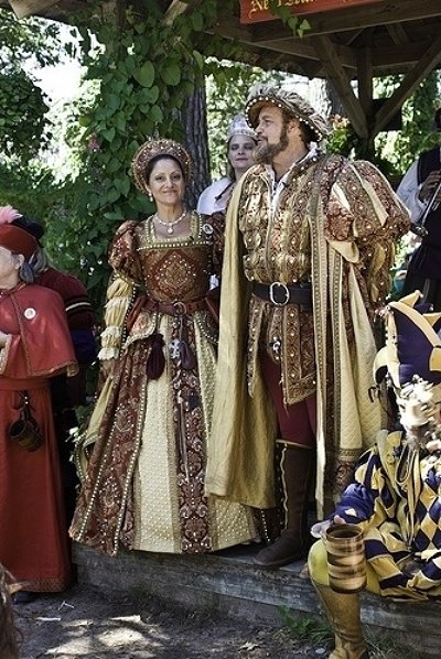 Renaissance Royalty 41 Incredible Ren Faire Costumes 4642