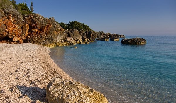 Pasqyrat Beach, Albania