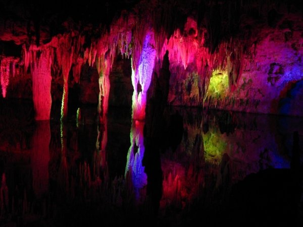 Meramec Caverns, Missouri