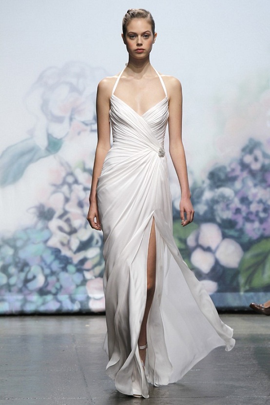 Sexy Slit Wedding Gown Trend...