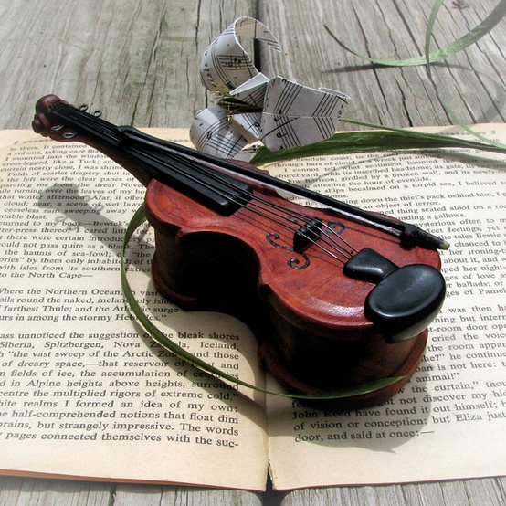 Violin Ring Box