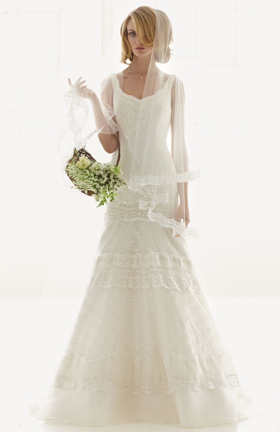 Melissa Sweet Lace Gown...