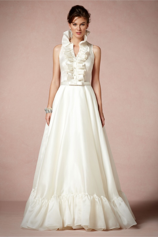 7 Playful Ruffle Wedding Dresses ...