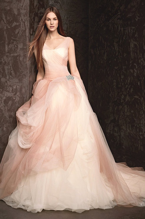 Vera wang outlet rosette wedding dress