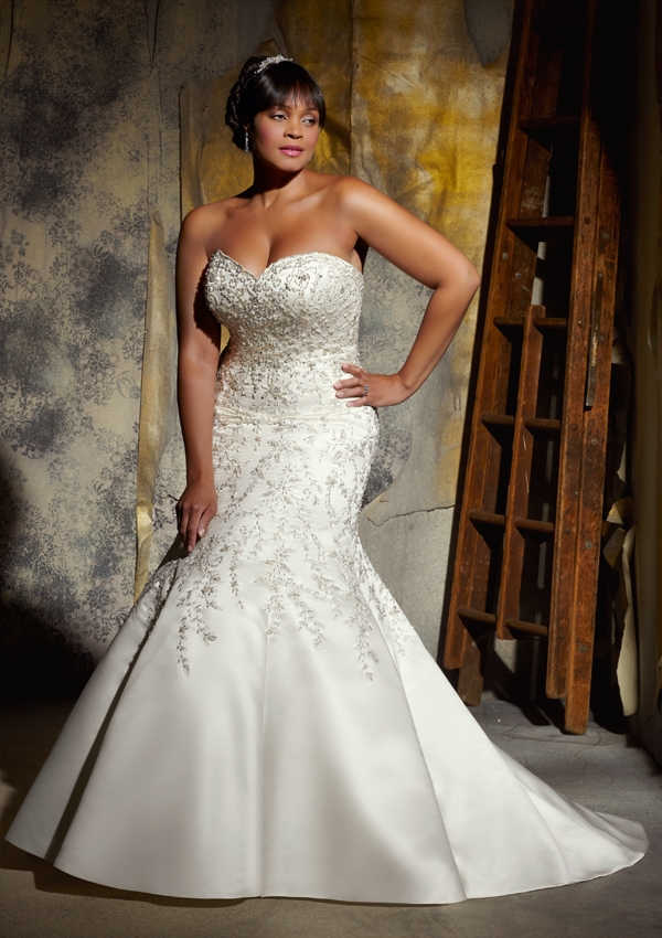 9 Important Plus Size Wedding Dress Shopping Tips -  