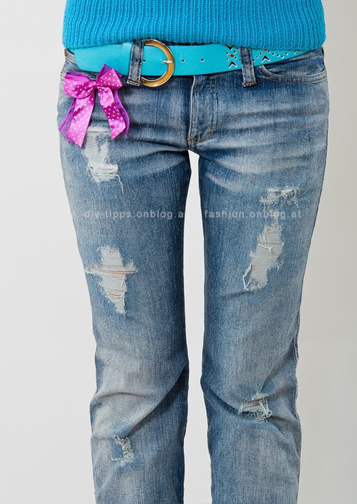 DIY Distressed Jeans with a Nutmeg Grater!