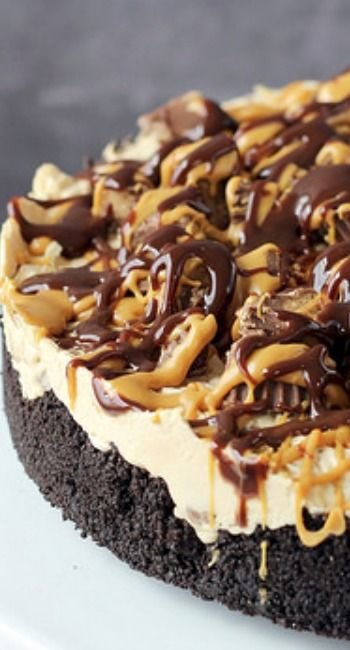 No Bake Reese's Peanut Butter Cup Cheesecake