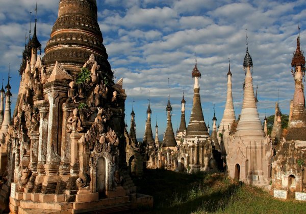 Visit the Temples in Bagan in Burma