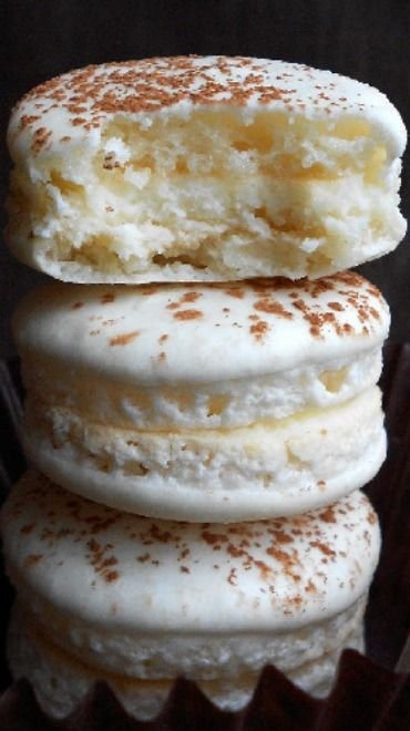 Tiramisu Macarons