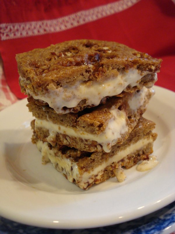 Pralines and Cream Dream Bars